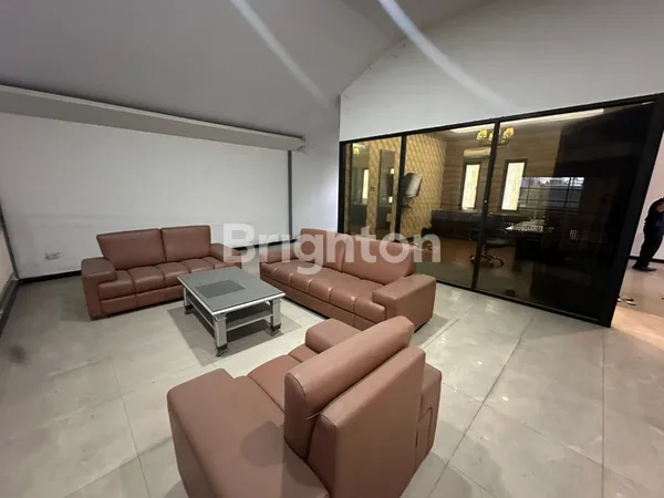 image TEMPAT USAHA SIAP RENOV PUCANG ANOM TIMUR, SURABAYA TIMUR (2)