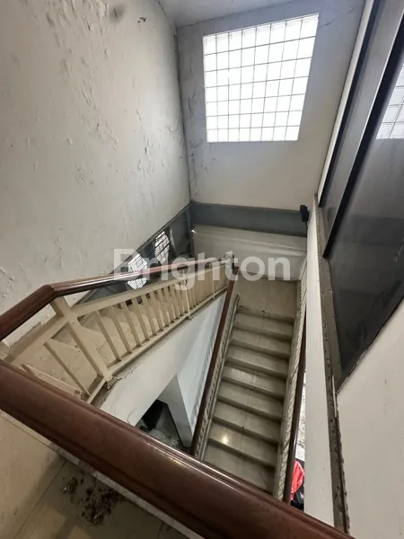 image TEMPAT USAHA SIAP RENOV PUCANG ANOM TIMUR, SURABAYA TIMUR (4)