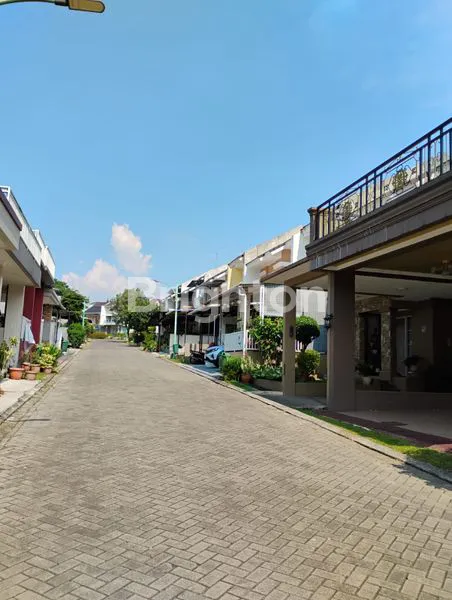 image RUMAH 3 LANTAI SIAP HUNI DI ROYAL TAJUR BOGOR – DESAIN MODERN, LOKASI ASRI & STRATEGIS! (2)