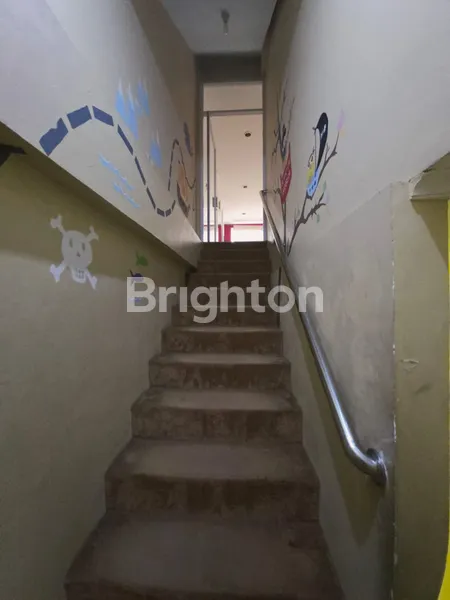 image RUKO 3 LANTAI COCOK UNTUK USAHA LOKASI DEKAT PUSAT KOTA DI SUNTER, JAKARTA UTARA (2)