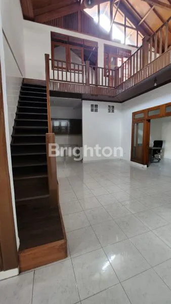image RUMAH MEWAH 2 LANTAI DENGAN, LT 168M² DI BANGKA, DEKAT KEMANG VILLAGE (3)