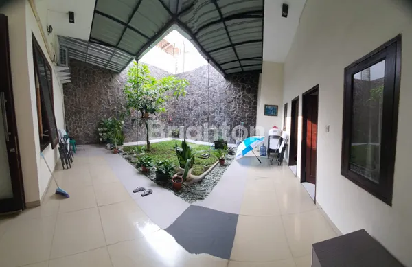 image JUAL RUMAH MEWAH DI DALAM PERUMAHAN ARAYA, KOTA MALANG (6)