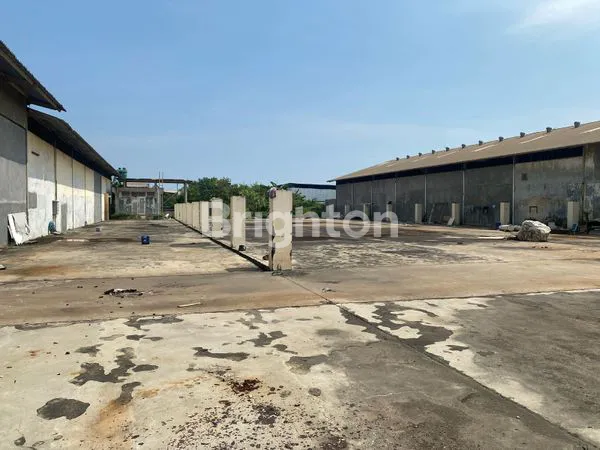GUDANG TANAH KOSONG LOKASI STRATEGIS, PINGGIR JALAN DAERAH KAPUK KAMAL RAYA, JAKARTA UTARA