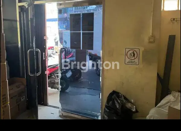 image RUKO GANDENG 9 X 15.8 TAMBORA JAKARTA BARAT (4)