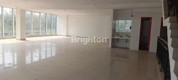 image DISEWAKAN RUKO 3 GANDENG 4 LANTAI PIK1, BONUS 1 RUKO SAMPING DI PANTAI INDAH KAPUK (7)