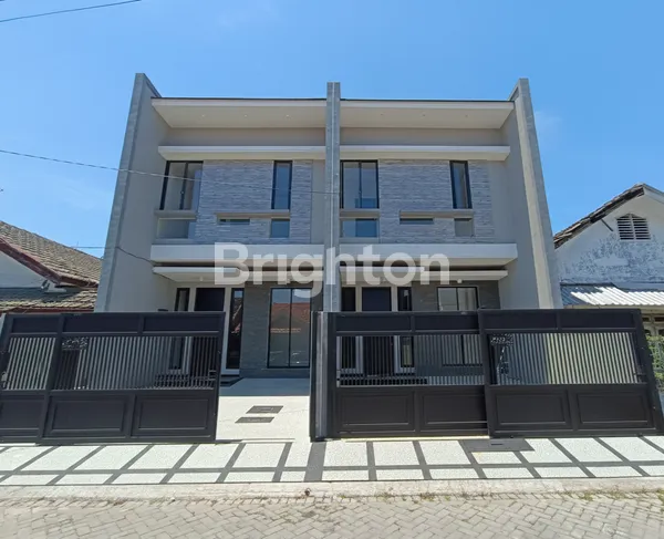 image BRAND NEW 2 UNIT JEJER LOKASI KLAMPIS SEMOLO TIMUR DEKAT ARAYA 4 MENIT KE JALAN RAYA MERR DEKAT GALAXY MALL (1)