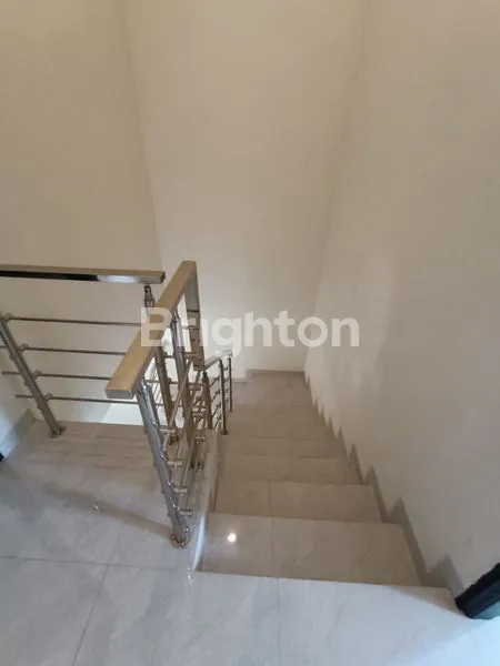 image BRAND NEW 2 UNIT JEJER LOKASI KLAMPIS SEMOLO TIMUR DEKAT ARAYA 4 MENIT KE JALAN RAYA MERR DEKAT GALAXY MALL (3)