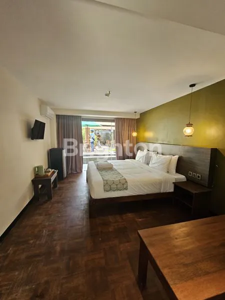 image DIJUAL VILLA DAN HOTEL PANTAI MENGENING 57M (2)