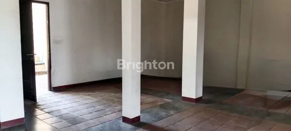 image GEDUNG ROOFTOP 2,5 LANTAI VIEW LAUT, DI JL. UTAMA ULUWATU JIMBARAN (3)