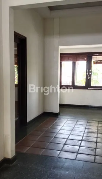 image GEDUNG ROOFTOP 2,5 LANTAI VIEW LAUT, DI JL. UTAMA ULUWATU JIMBARAN (5)