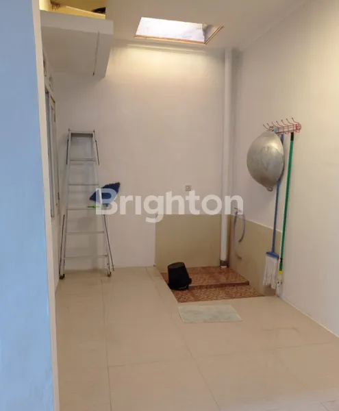 image RUMAH DI PURI SURYA JAYA VALENCIA RESIDANCE GEDANGAN SIDOARJO (2)