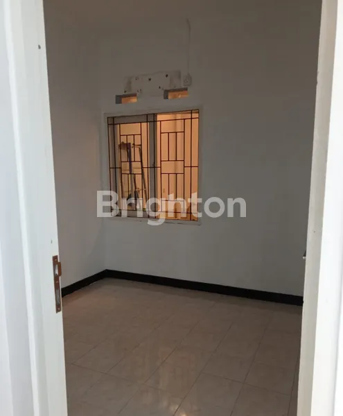 image RUMAH DI PURI SURYA JAYA VALENCIA RESIDANCE GEDANGAN SIDOARJO (5)