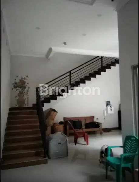 image RUMAH 3 LANTAI SIAP HUNI DI BSD TIMUR TANGERANG  (2)