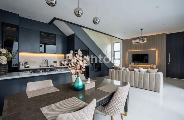 image FOR SALE LUXURIOUS MODERN VILLA IN CANGGU (3)