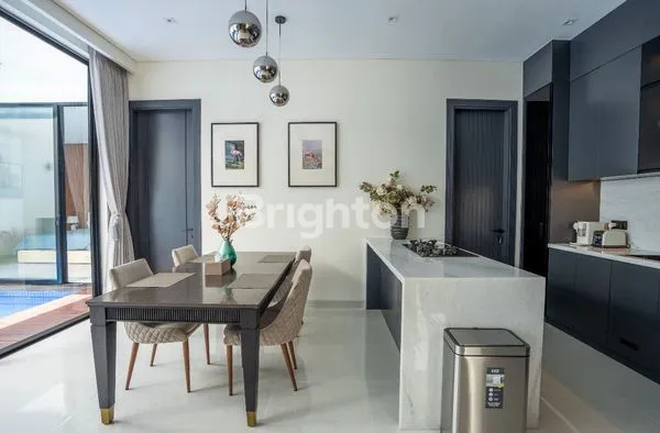 image FOR SALE LUXURIOUS MODERN VILLA IN CANGGU (4)