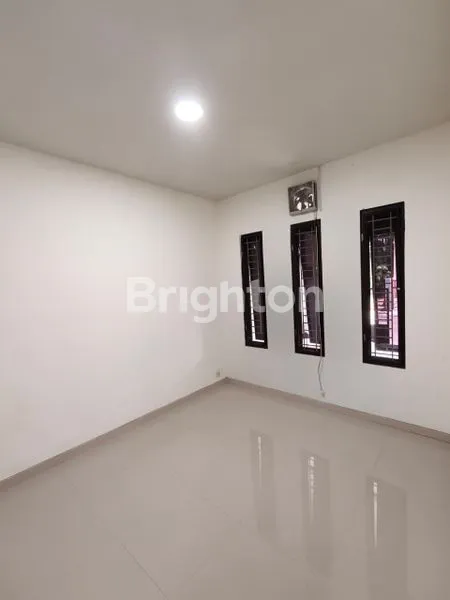 image RUMAH BABATAN PANTAI SURABAYA TIMUR (5)