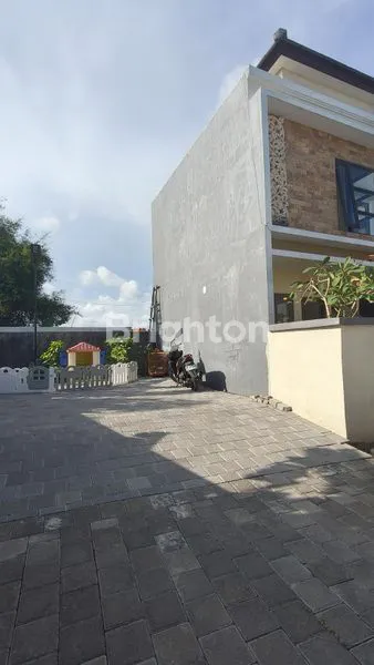 image RUMAH TINGGAL 2 LANTAI MINIMALIS KOSONGAN SIAP HUNI DIKOMPLEK PERUMAHAN DIAREA GATSU DENPASAR BARAT. (2)