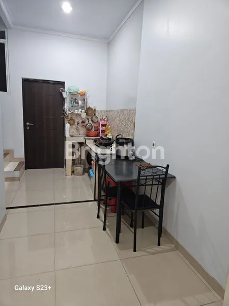 image RUMAH MODERN MINIMALIS 3 LANTAI TANJUNG DUREN (5)