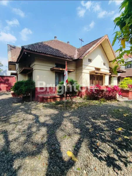 image RUMAH HOOK DI AREA TENGAH KOTA MALANG (1)