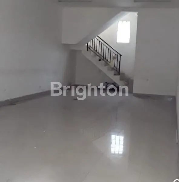 image RUKO TIGA LANTAI SIAP USAHA STRATEGIS SAYAP BUAH BATU BANDUNG  (2)