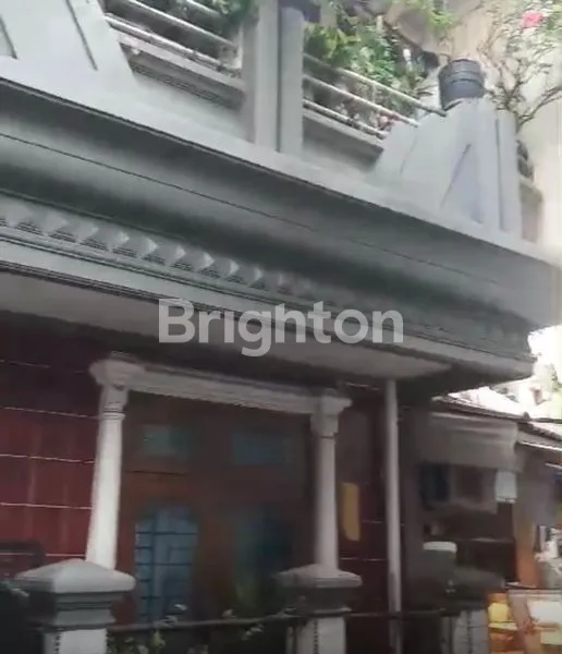 image RUMAH SIAP HUNI 2 LANTAI DI TANAH ABANG (1)