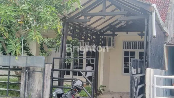 image RUMAH LUAS DENGAN 6 KAMAR DI BALIKPAPAN BARU (1)