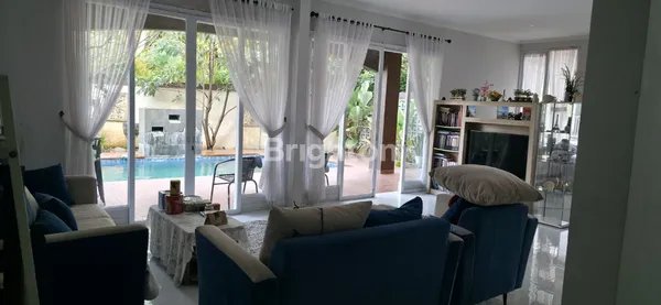 image HUNIAN TROPIS 3 LANTAI DENGAN PRIVATE POOL, FULL FURNISHED - GRAND DEPOK CITY (7)