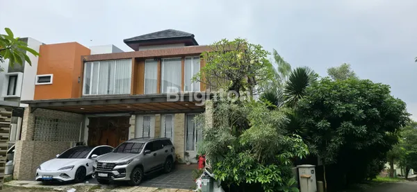 image HUNIAN TROPIS 3 LANTAI DENGAN PRIVATE POOL, FULL FURNISHED - GRAND DEPOK CITY (1)
