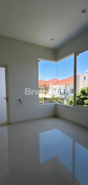 image RUMAH REGENCY 21 MINIMALIS BARU GRESS SIAP HUNI DEKAT RAYA MERR, KERTAJAYA, KLAMPIS (5)