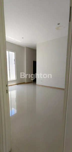 image RUMAH REGENCY 21 MINIMALIS BARU GRESS SIAP HUNI DEKAT RAYA MERR, KERTAJAYA, KLAMPIS (6)