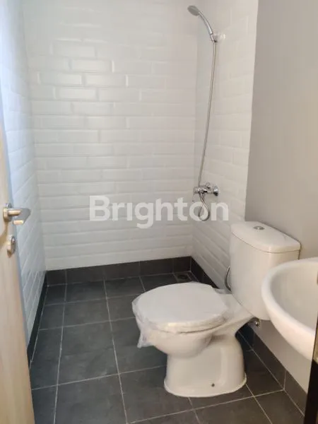 image RUMAH 2 LANTAI DI CENDANA SPRING SIAP HUNI BEBAS BANJIR (8)