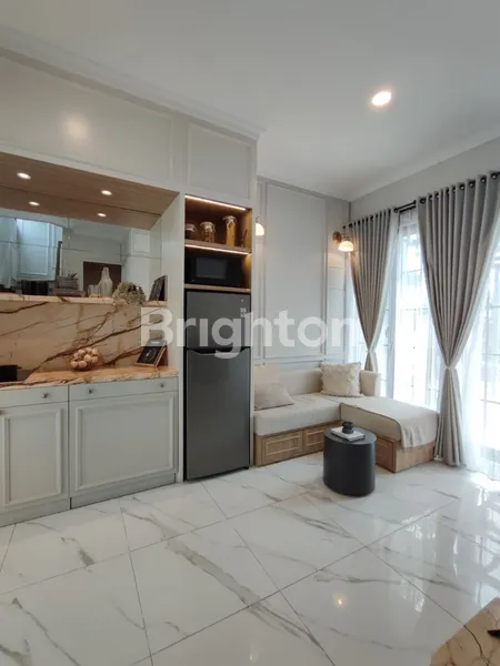 image RUMAH BERGAYA MODERN TROPIS 2 LANTAI  DI GRAND DUTA CITY BEKASI (2)