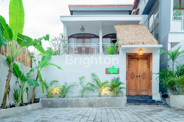 image VILLA 3 KAMAR TIDUR DENGAN KOLAM RENANG DAN PARKIR LUAS DEKAT PANTAI BATU BOLONG CANGGU (1)