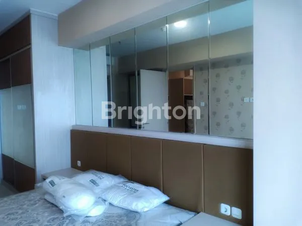 image APARTEMEN SIAP HUNI 2BR FULL FURNISHED VIEW CANTIK LA RIZ MANSION SURABAYA BARAT (6)