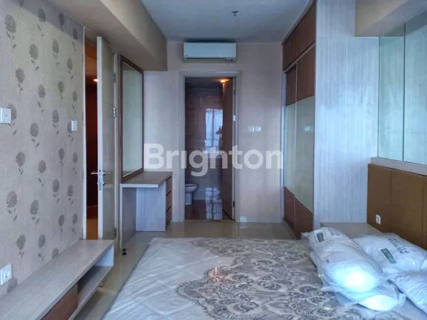 image APARTEMEN SIAP HUNI 2BR FULL FURNISHED VIEW CANTIK LA RIZ MANSION SURABAYA BARAT (2)