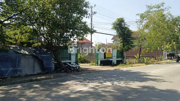 TANAH + BANGUNAN LAMA DI JALAN RAYA SOLO–PURWODADI, GEMOLONG – SRAGEN