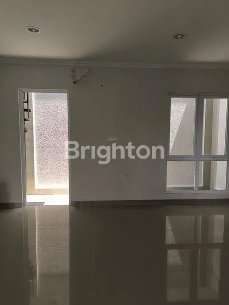 image DISEWAKAN RUMAH DI CLUSTER GADING SERPONG  (4)