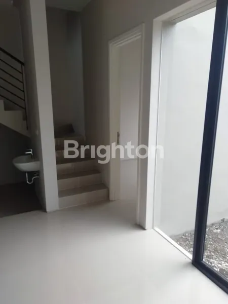 image HUNIAN DI PERUMAHAN CLUSTER ROW JALAN RAYA BESAR DI GRAND SUNRISE (4)