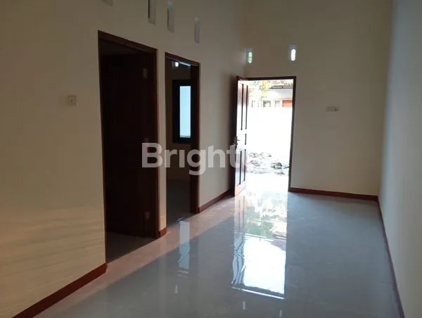 image RUMAH BARU SIAP HUNI TAMAN ASRI TLOGOMULYO PEDURUNGAN SEMARANG TIMUR (2)