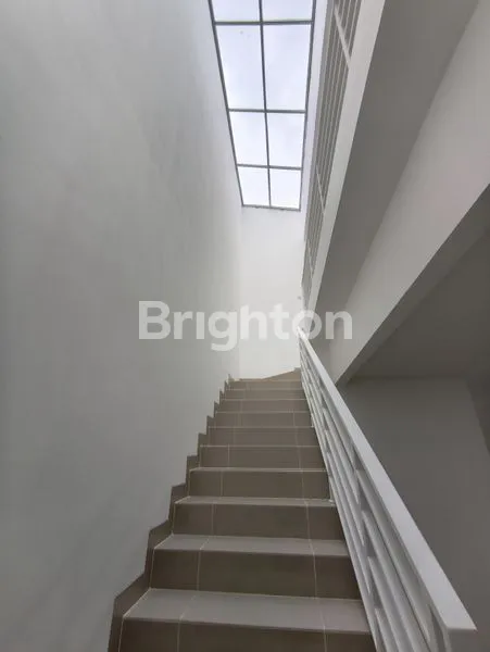 image RUMAH BARU SIAP HUNI , MERUYA (6)