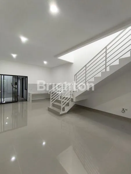 image RUMAH BARU SIAP HUNI , MERUYA (3)