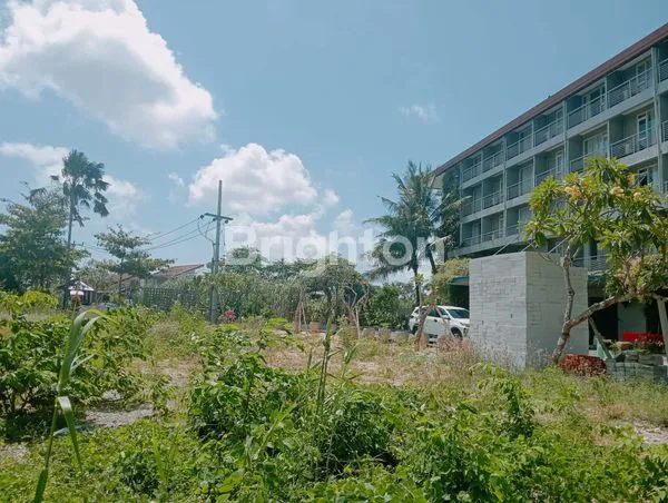 image TANAH PREMIUM DI SEMINYAK DEKAT KE HOTEL RAMADA ENCORE LINGKUNGAN SUDAH KOMPLEK VILLA (6)