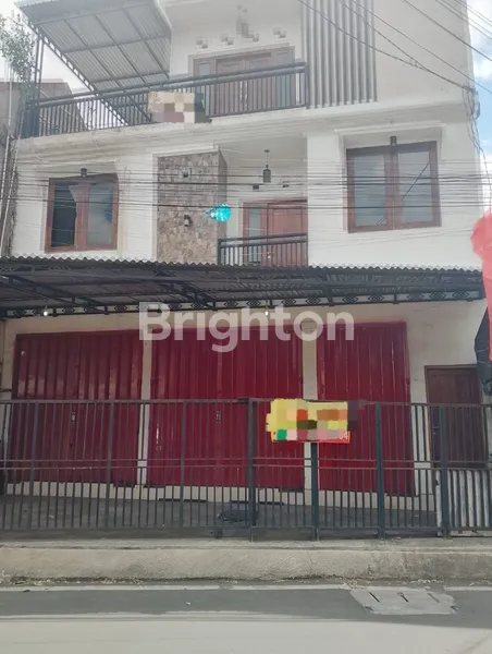 DIJUAL RUKO 3 LANTAI SIAP USAHA DAN HUNIAN