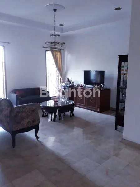 image FIJUAL RUMAH 2 LANTAI DI JLN GEDUNG HIJAU PONDOK INDAH JAKARTA SELATAN.  (4)