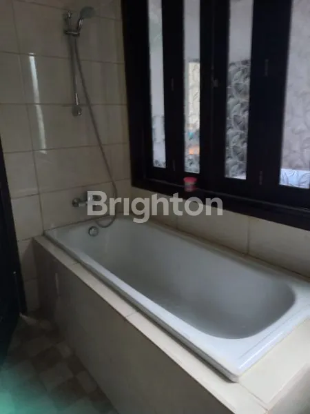 image VILLA FULLY-FURNISHED 2 LANTAI DI JIMBARAN BALI (7)