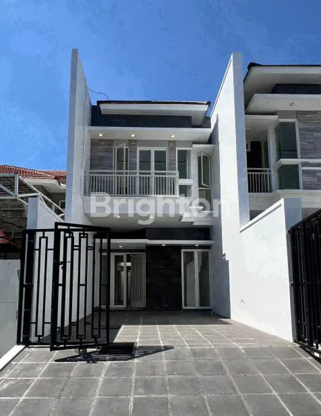 image NEW MINIMALIS JEMURSARI ROW 3 MOBIL DEKAT  UNIVERSITAS PETRA UBAYA TENGGILIS RUNGKUT WARU PRAPEN  (1)