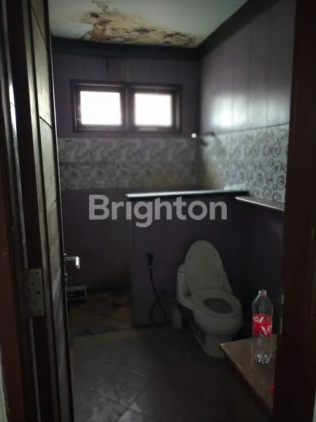 image RUMAH STRATEGIS 3 LANTAI BEBAS BANJIR BEKASI (8)