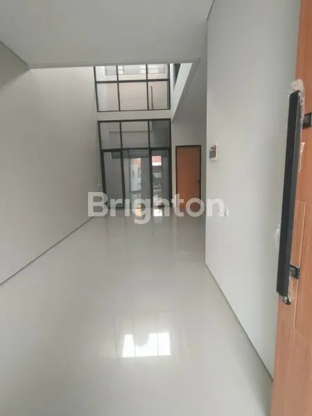 image RUMAH MEWAH 2 LANTAI DI PANTAI MENTARI, DEKAT PAKUWON CITY MALL & RS MITRA KELUARGA  (2)