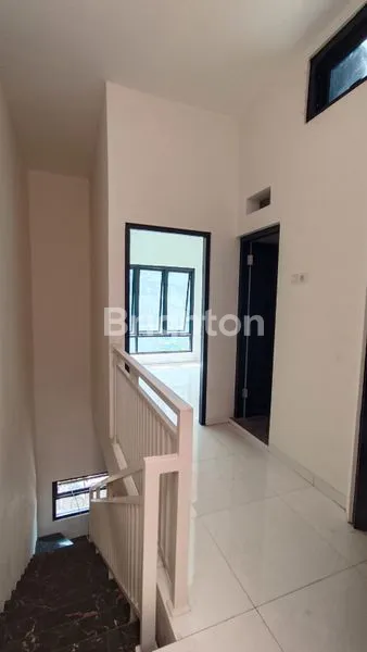 image RUMAH 2 LANTAI MURAH DI LEBAK ARUM KENJERAN (4)