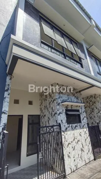 image RUMAH 2 LANTAI MURAH DI LEBAK ARUM KENJERAN (1)